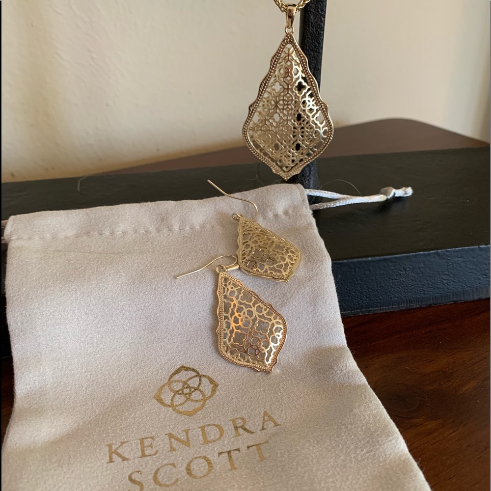 Kendra Scott jewelry set